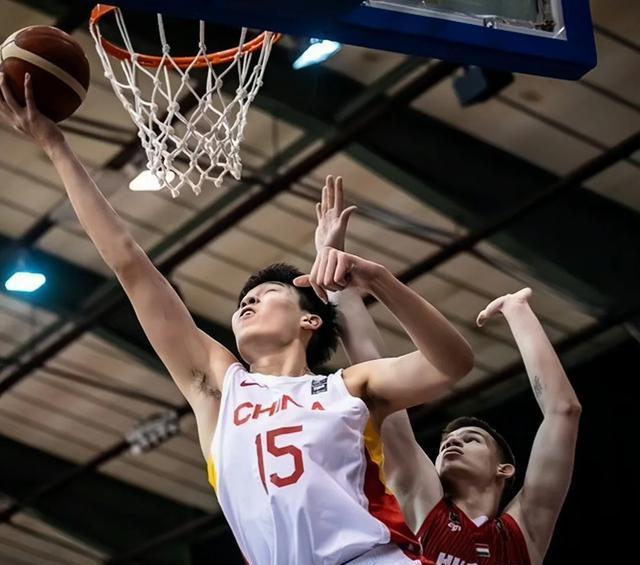 赛前江苏男篮调整名单以备意甲,更衣室发声环节打磨,引发热议,年轻球员获得机会的简单介绍 赛前江苏男篮调整名单以备意甲,更衣室发声环节打磨,引发热议,年轻球员获得机会的简单介绍