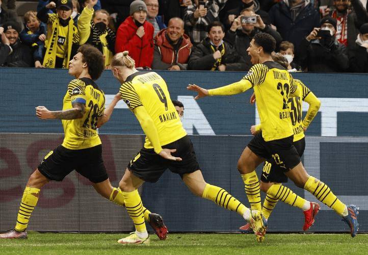 冲刺阶段体能课后；新疆广汇调整名单备战德甲；气氛紧张；轮换策略成焦点(新疆广汇篮球俱乐部为什么退出篮协)