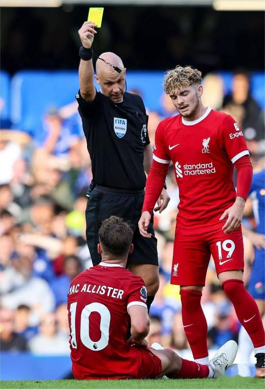 包含广东宏远训练开放日；今晨止住颓势引欢呼；社区盾在即；更衣室氛围转暖的词条