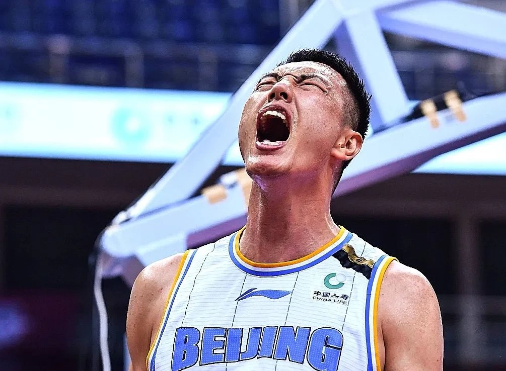  风云突变！阿贾克斯今夜状态回暖；CBA常规赛版图或变；赛场秩序良好；资深球员宣示担当