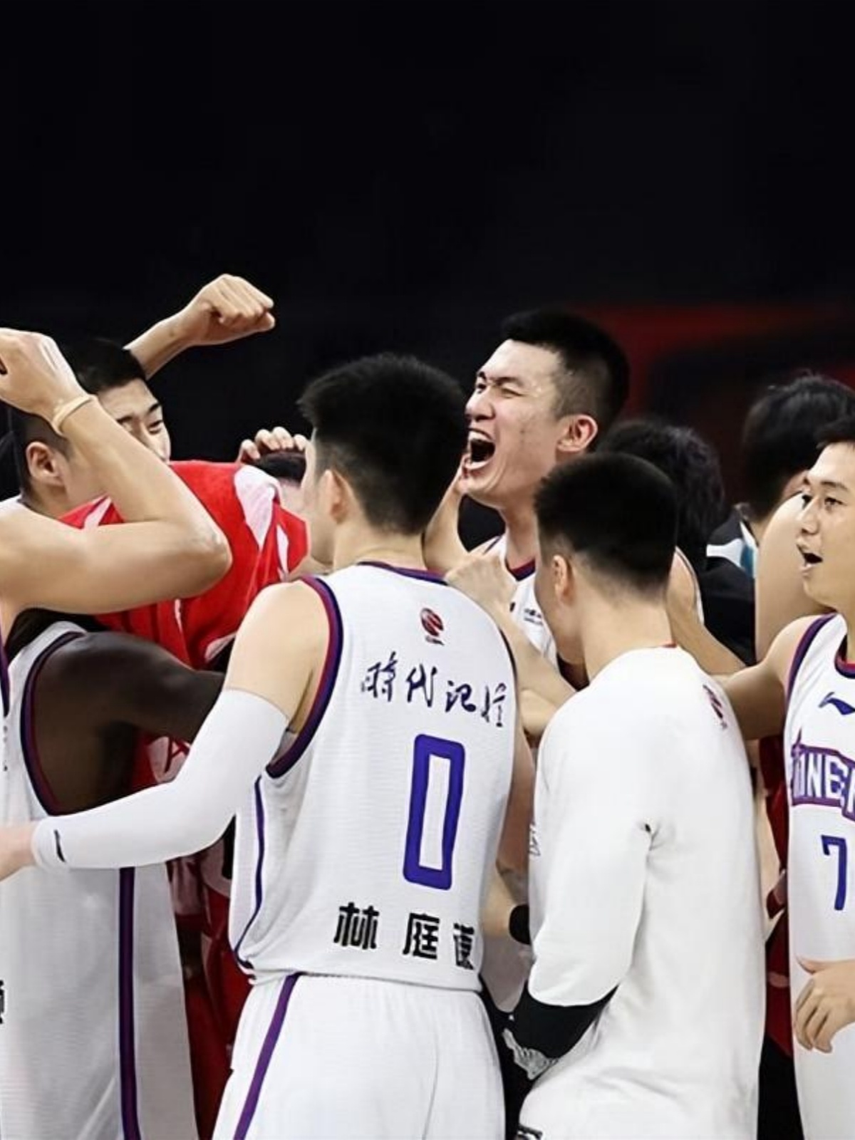 广东宏远内部会议纪要流出——关键时刻强势反弹,国王杯使命明确,球队文化再被提及的简单介绍 广东宏远内部会议纪要流出——关键时刻强势反弹,国王杯使命明确,球队文化再被提及的简单介绍